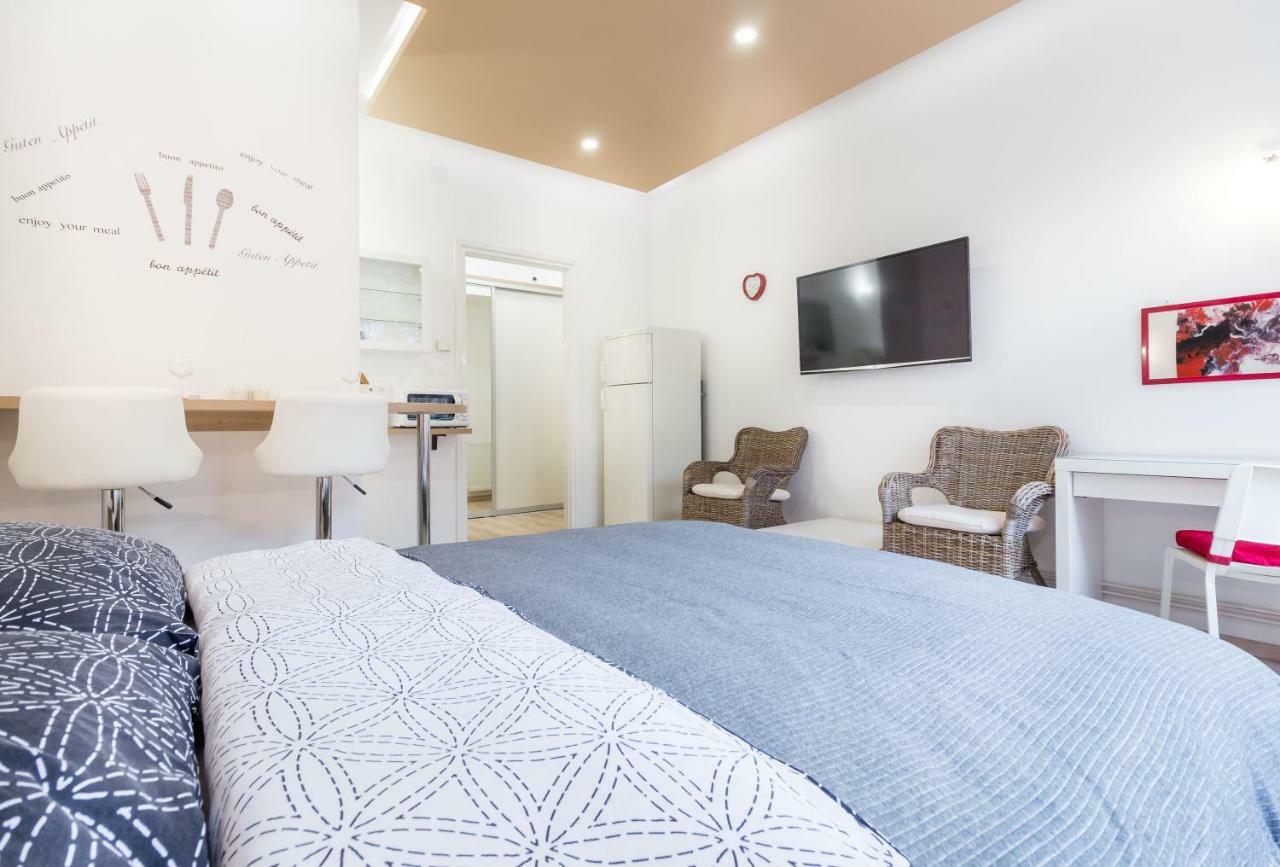 Cosy Romantic Apartment 萨格勒布 外观 照片